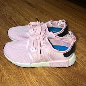 Adidas Pink NMD R1 shoes